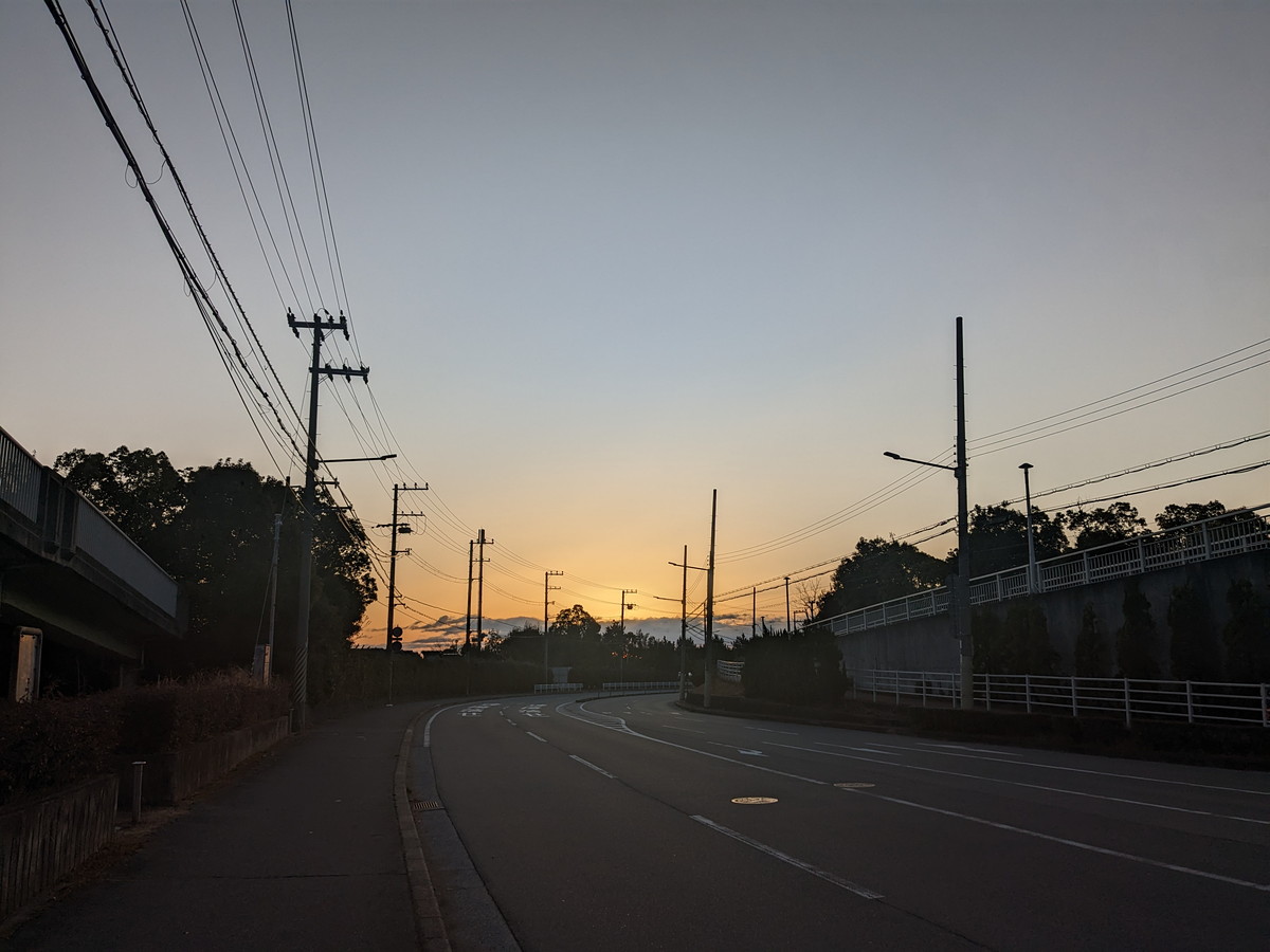 朝の道路